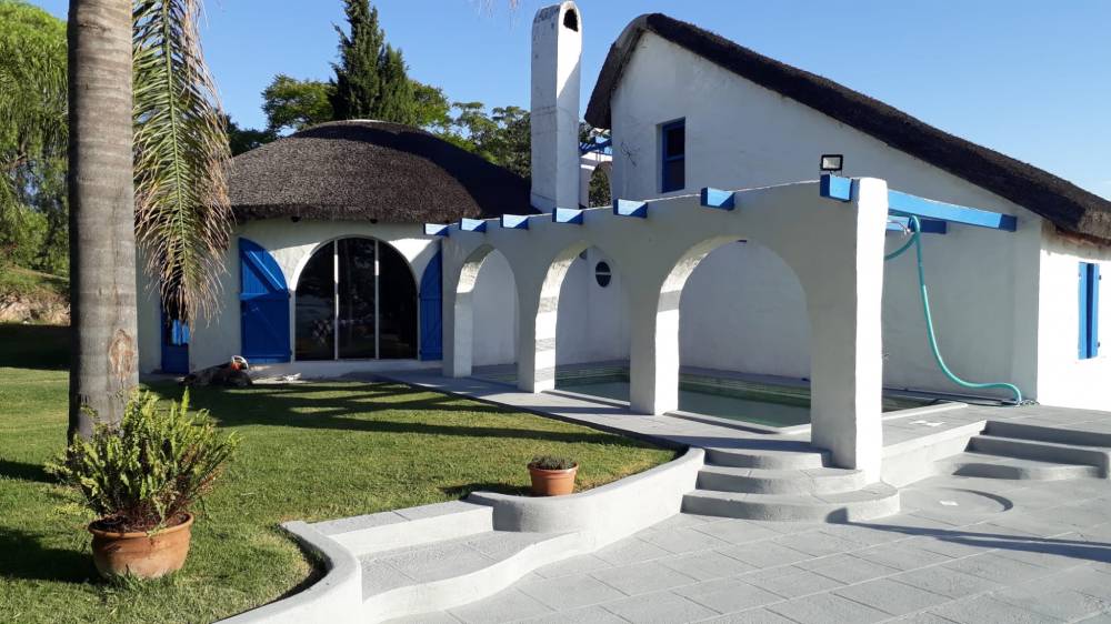 Chacra de 6 hectáreas con 130 metros de costa sobre el Río Uruguay, Fray Bentos, Uruguay