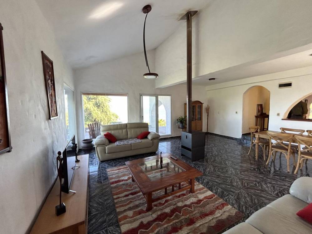 Chacra de 6 hectáreas con 130 metros de costa sobre el Río Uruguay, Fray Bentos, Uruguay