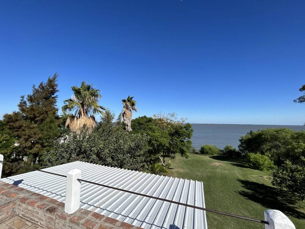 Chacra de 6 hectáreas con 130 metros de costa sobre el Río Uruguay, Fray Bentos, Uruguay