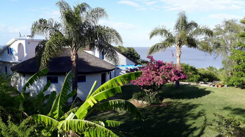 Chacra de 6 hectáreas con 130 metros de costa sobre el Río Uruguay, Fray Bentos, Uruguay