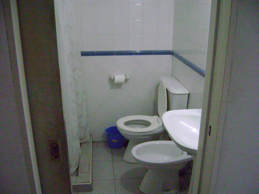 Lote de 2.138 m² con dos departamentos y casa a refaccionar, Gualeguaychu