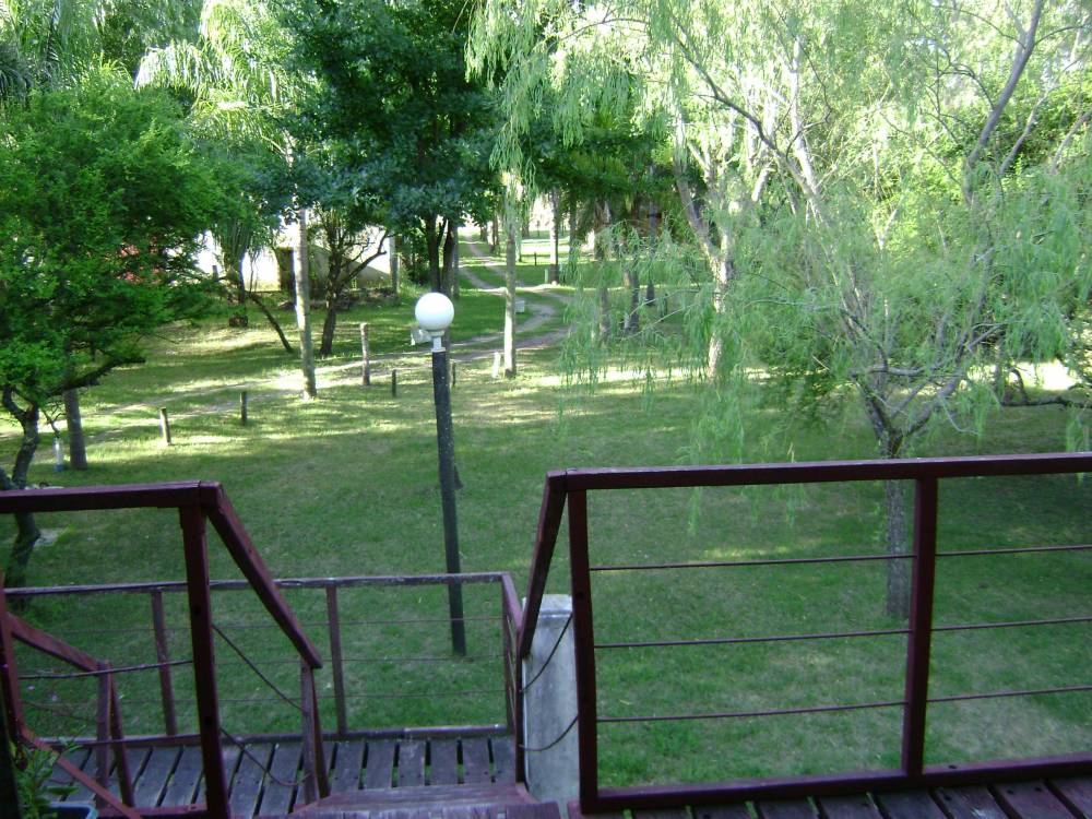 Lote de 2.138 m² con dos departamentos y casa a refaccionar, Gualeguaychu