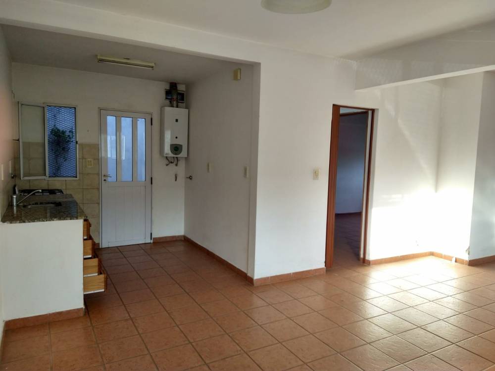 DEPARTAMENTOS EN ESQUINA AGUADO Y CONCORDIA