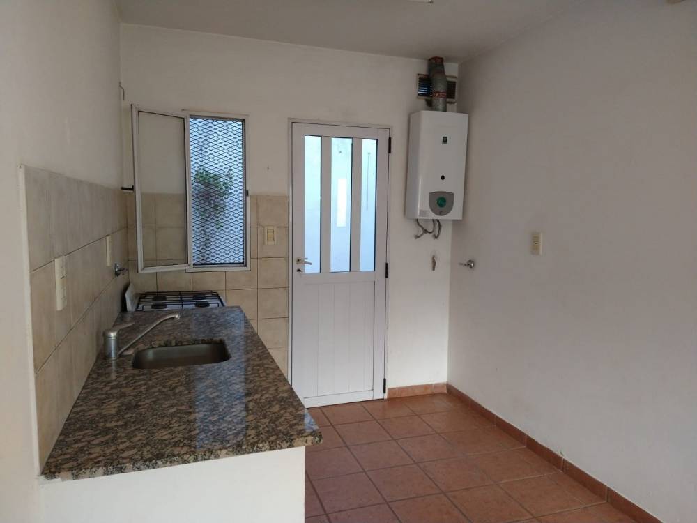 DEPARTAMENTOS EN ESQUINA AGUADO Y CONCORDIA