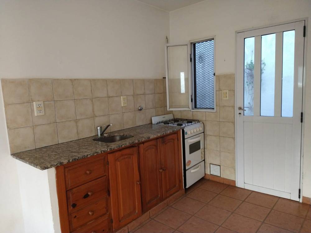 DEPARTAMENTOS EN ESQUINA AGUADO Y CONCORDIA