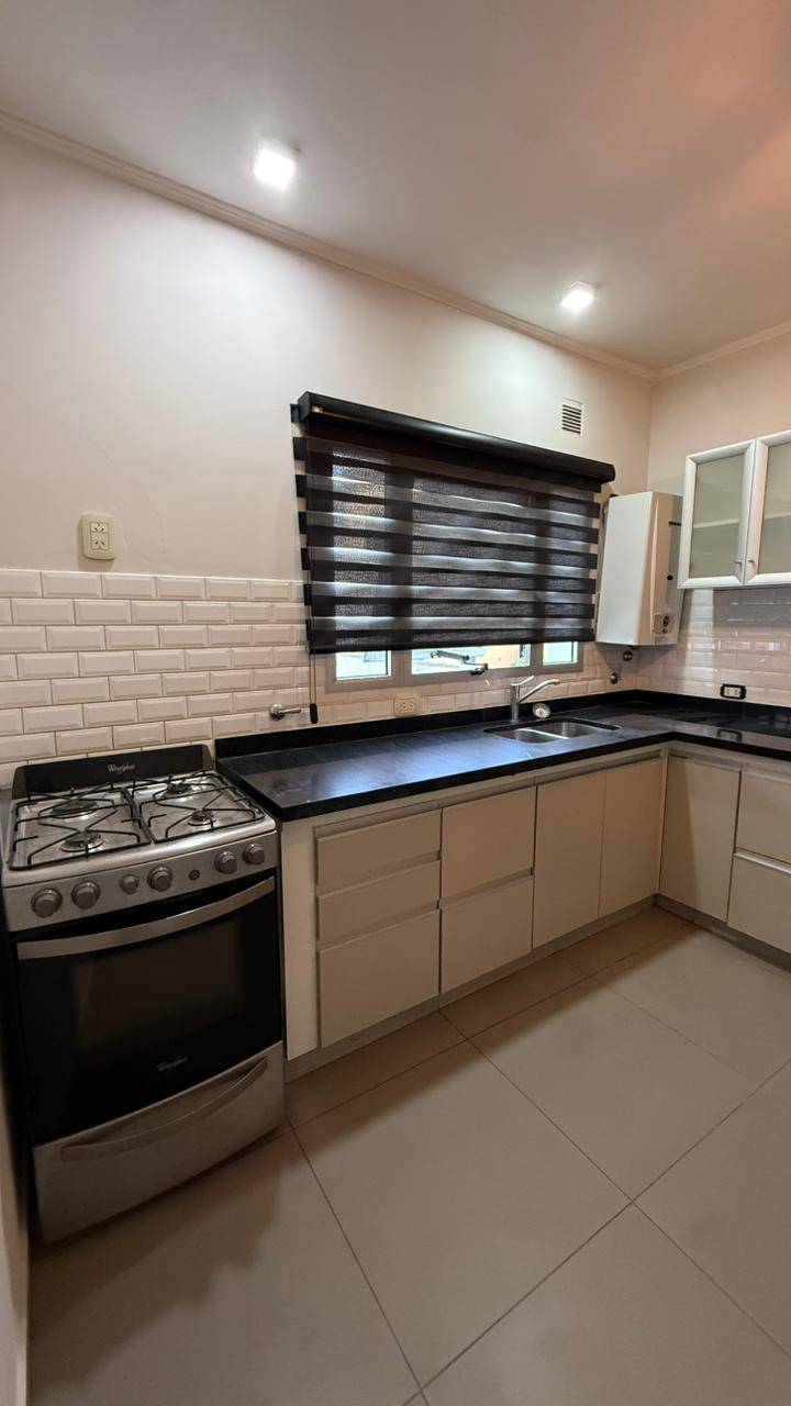 Departamento centrico, tres ambientes 