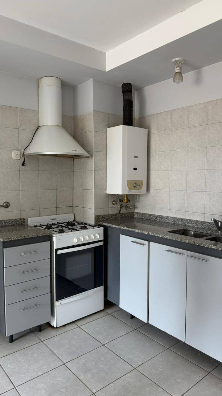 Departamento dos ambientes con cochera