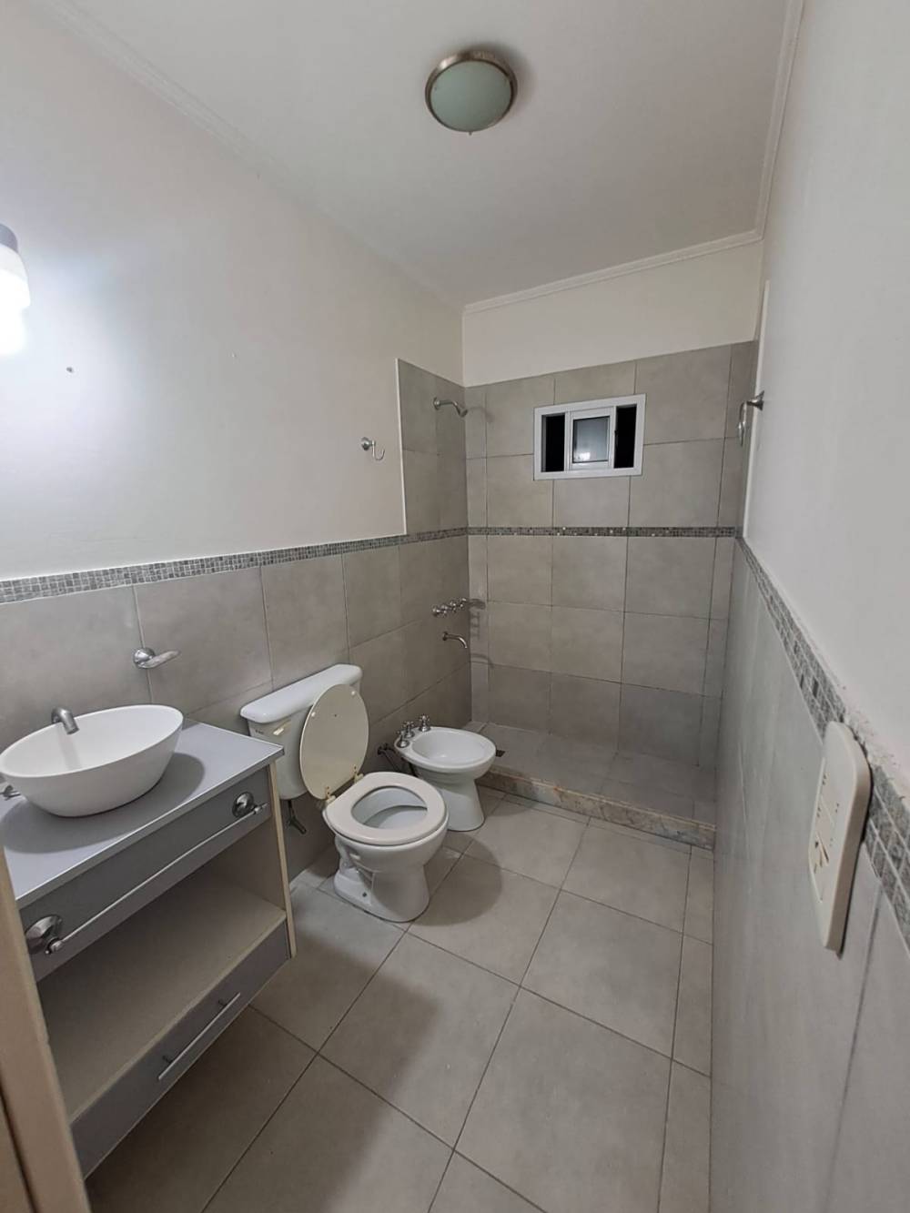 Duplex en excelente estado, listo para habitar