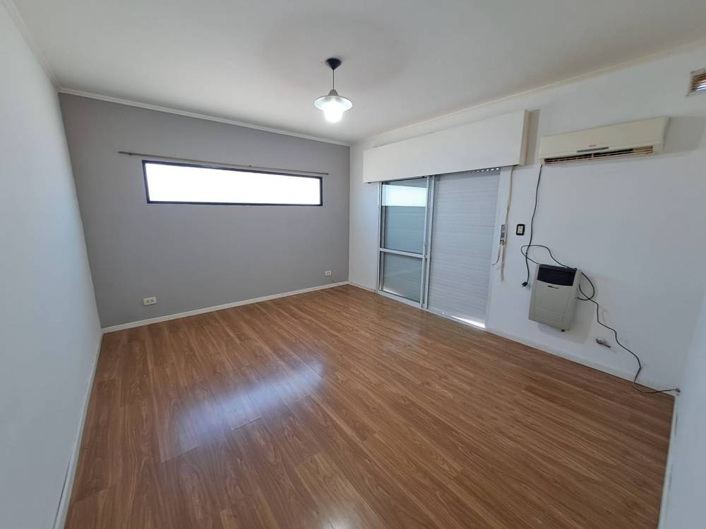 Duplex en excelente estado, listo para habitar