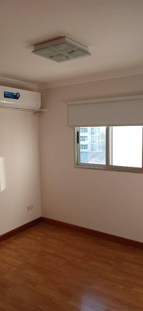 Departamento tres ambientes con cochera