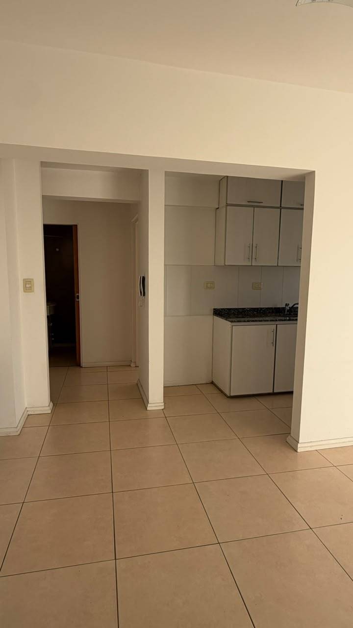 Departamento tres ambientes y cochera