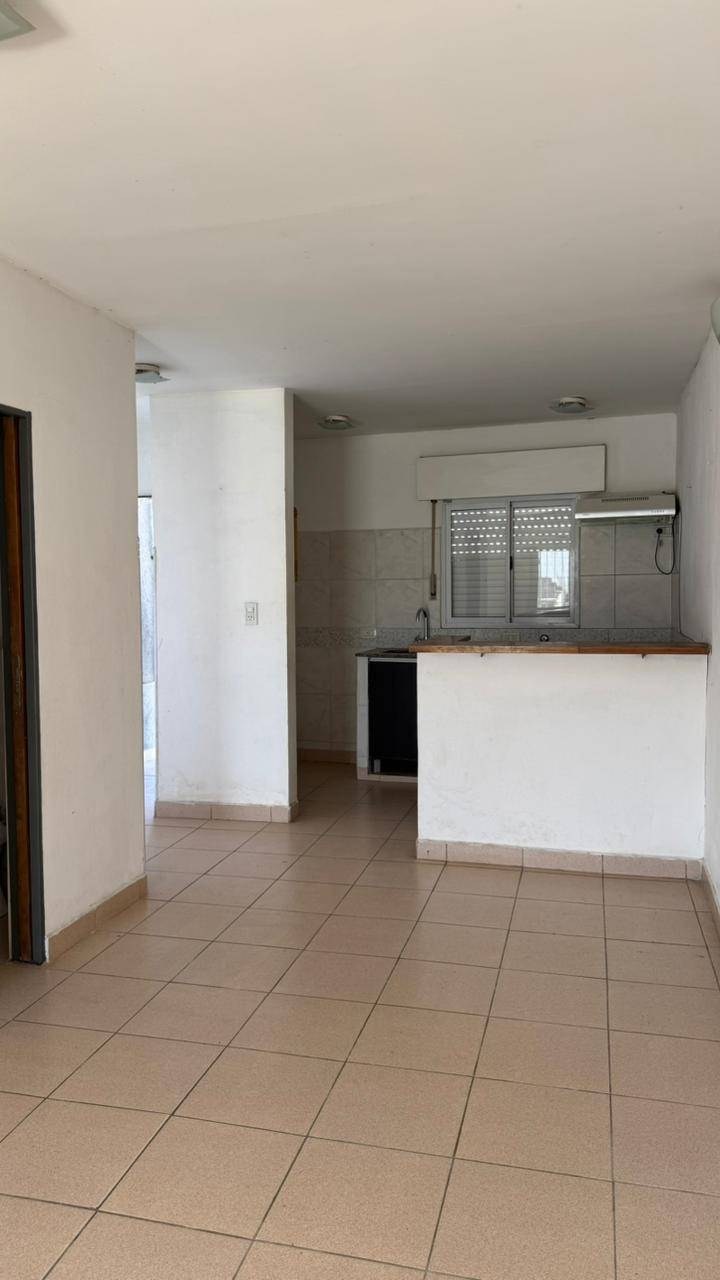 Dúplex en venta – Funcional, luminoso y con todos los servicios