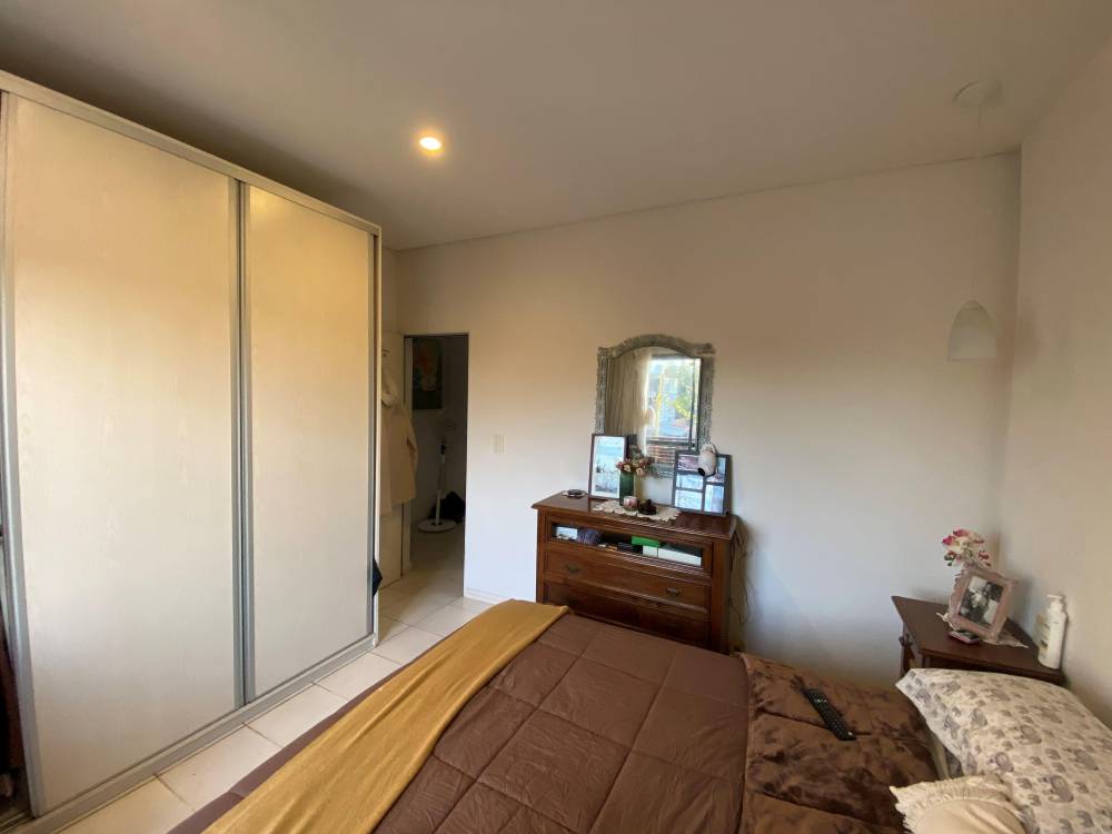 DUPLEX UBICADO SOBRE CALLE JUAN JOSÉ FRANCO