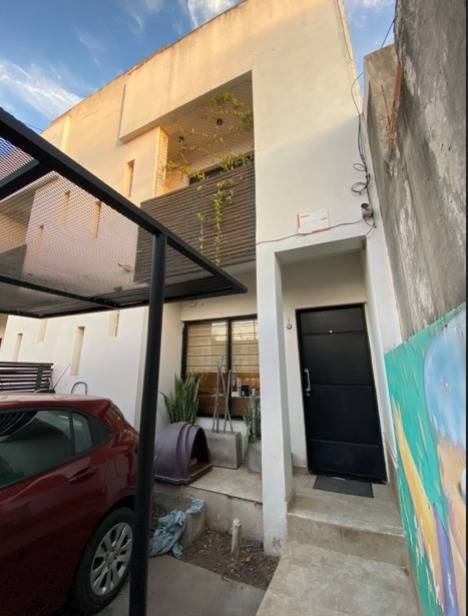 DUPLEX UBICADO SOBRE CALLE JUAN JOSÉ FRANCO