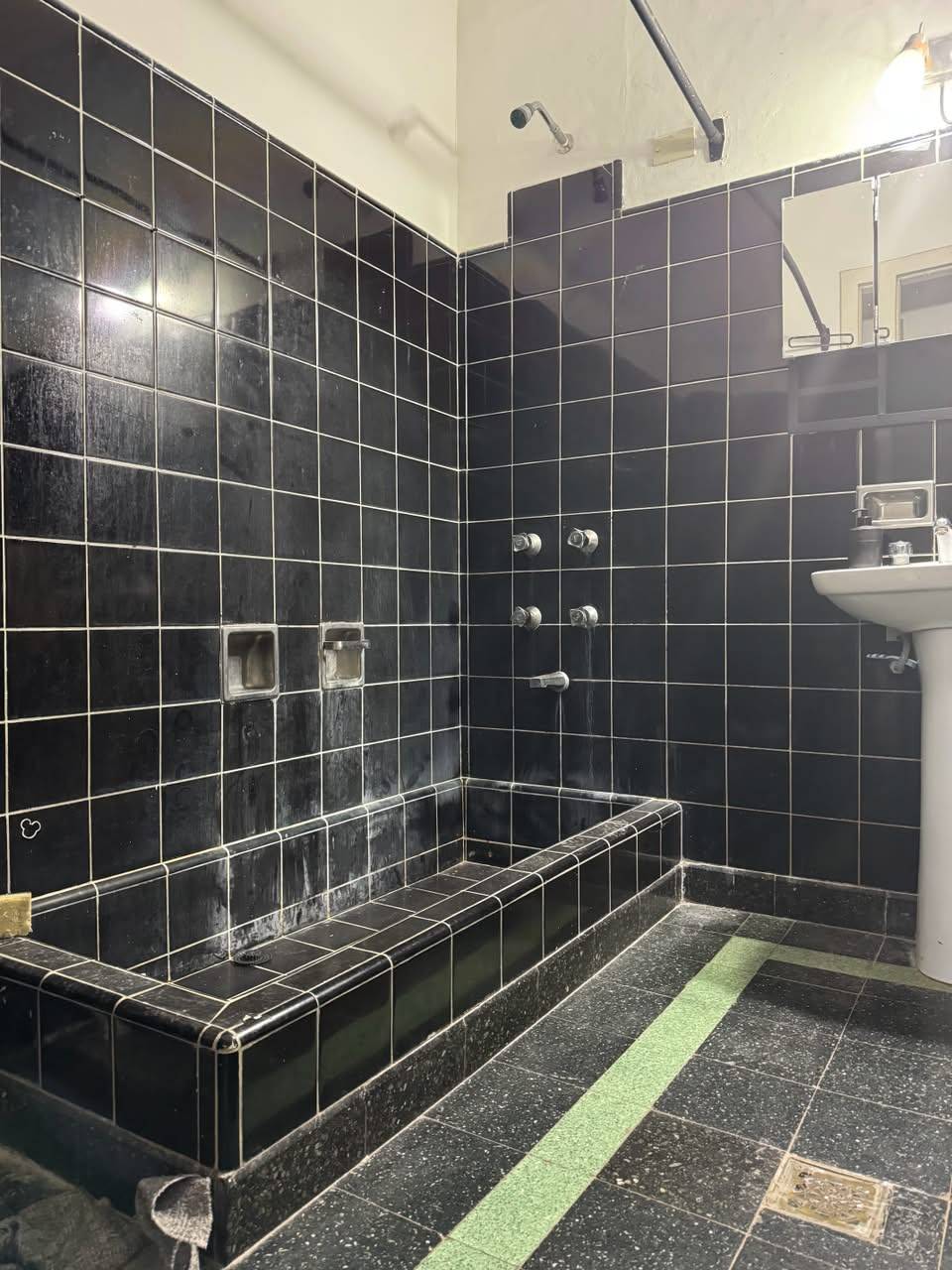 En pleno centro: cómoda casa con gran terreno y patio