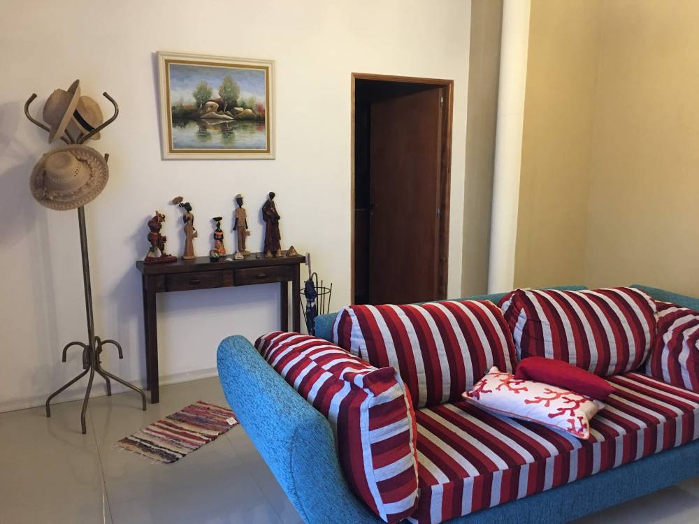 Propiedad de 2 plantas con quincho, piscina y cochera