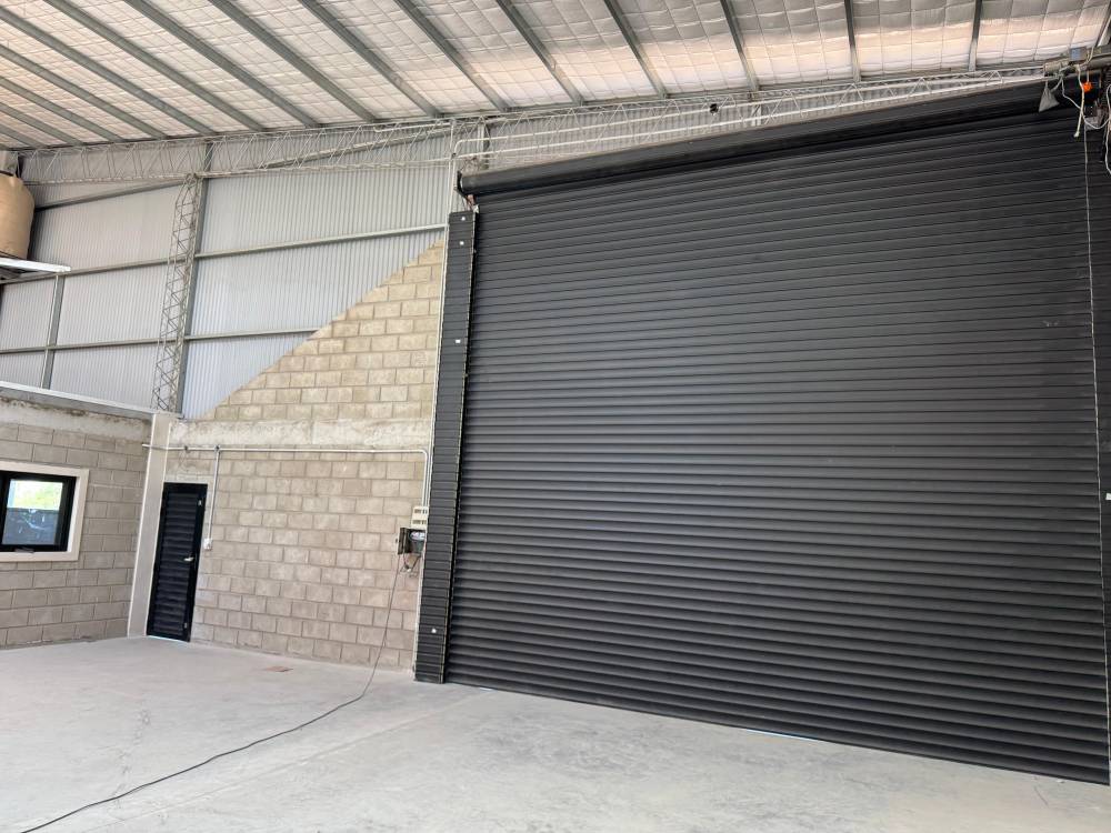 Galpón con excelente ubicación, a metros del Acceso Sur