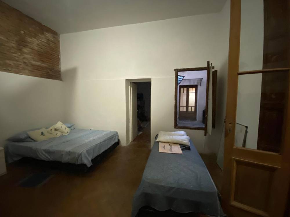 Casa Centro con Departamento y 2 locales - Mitre 228