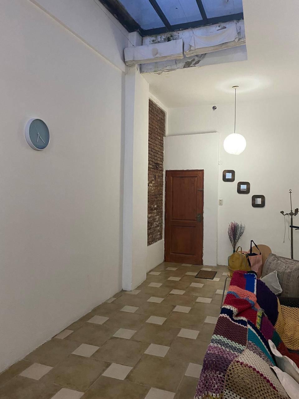 Casa Centro con Departamento y 2 locales - Mitre 228