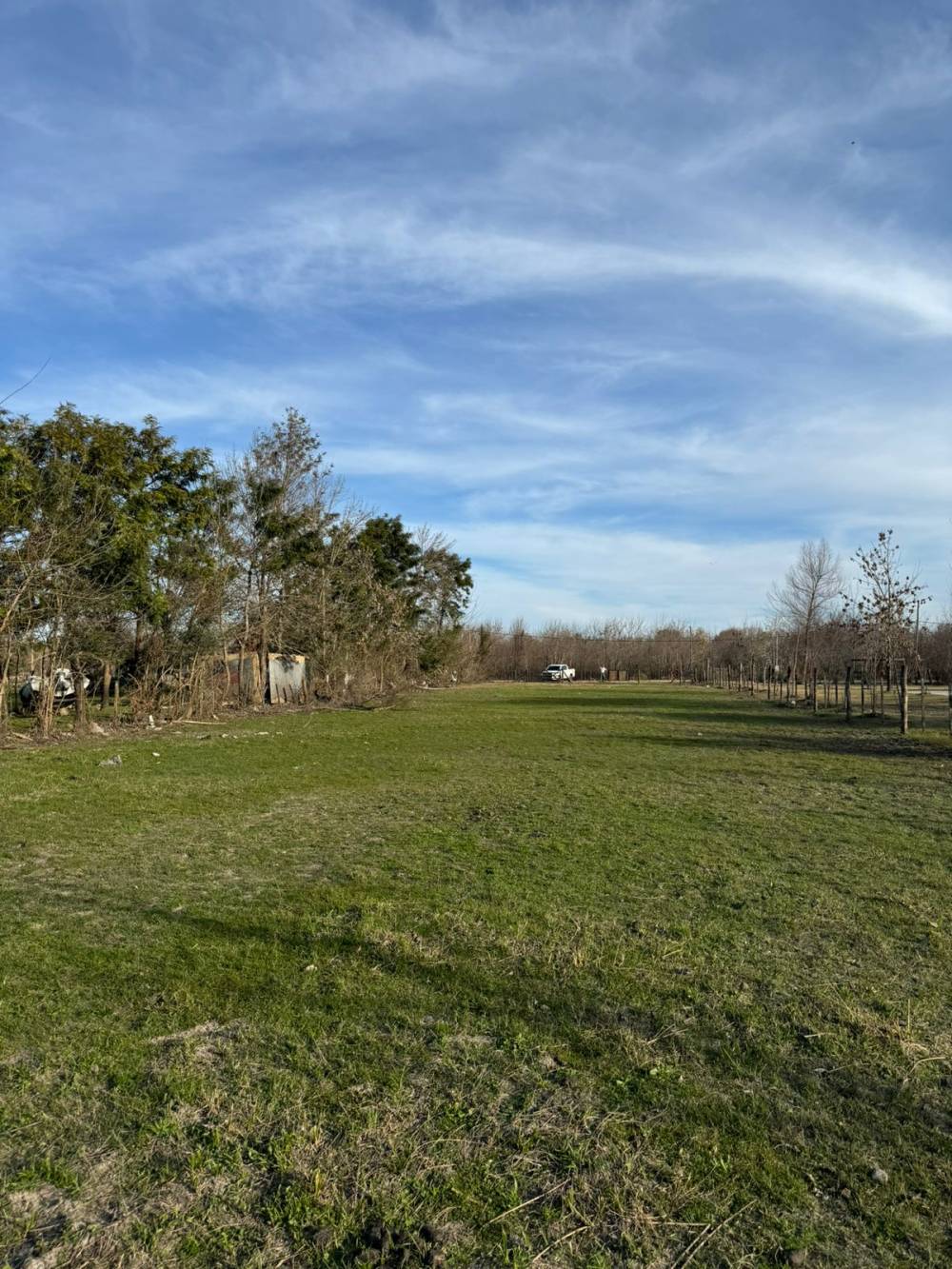 Venta de Terreno de 2.500 m² sobre la costa el Río Gualeguaychú, camino de la península
