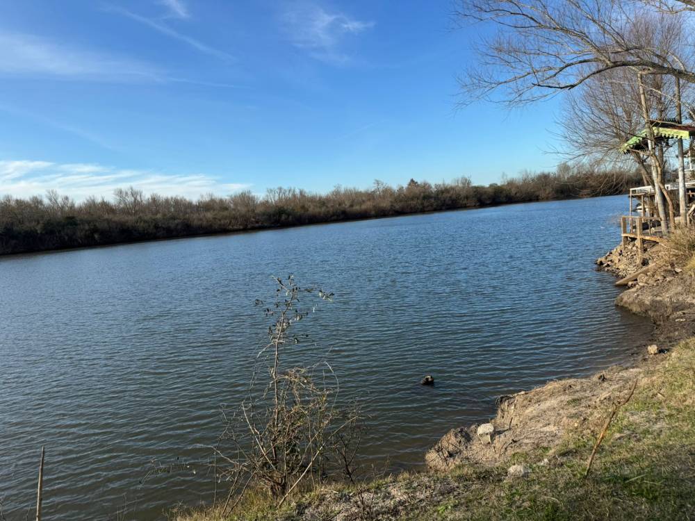 Venta de Terreno de 2.500 m² sobre la costa el Río Gualeguaychú, camino de la península