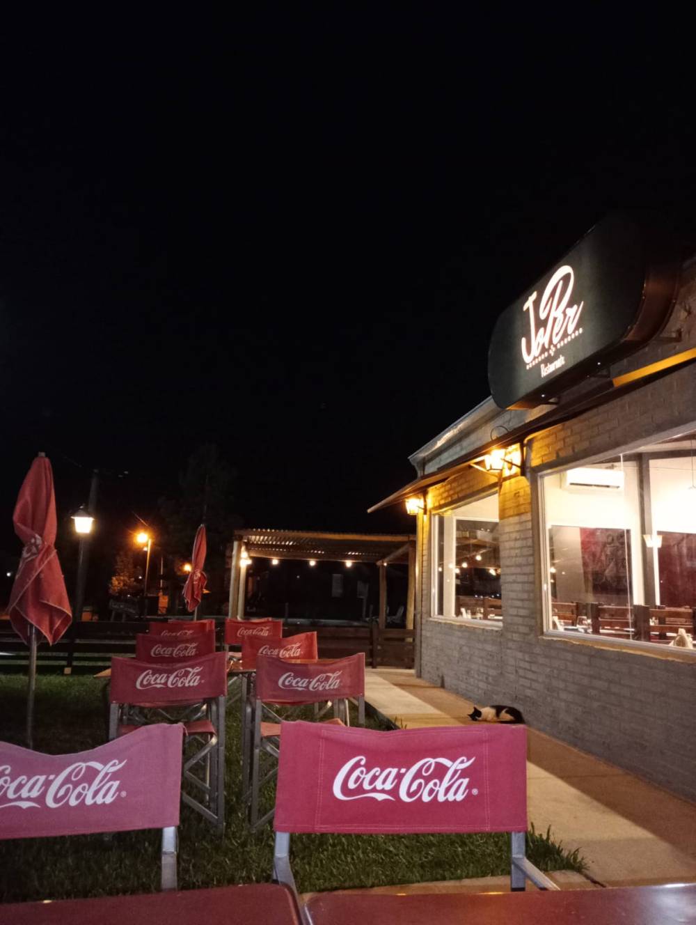 Local comercial y dos cabañas sobre amplio terreno, Pueblo Belgrano Nuevo