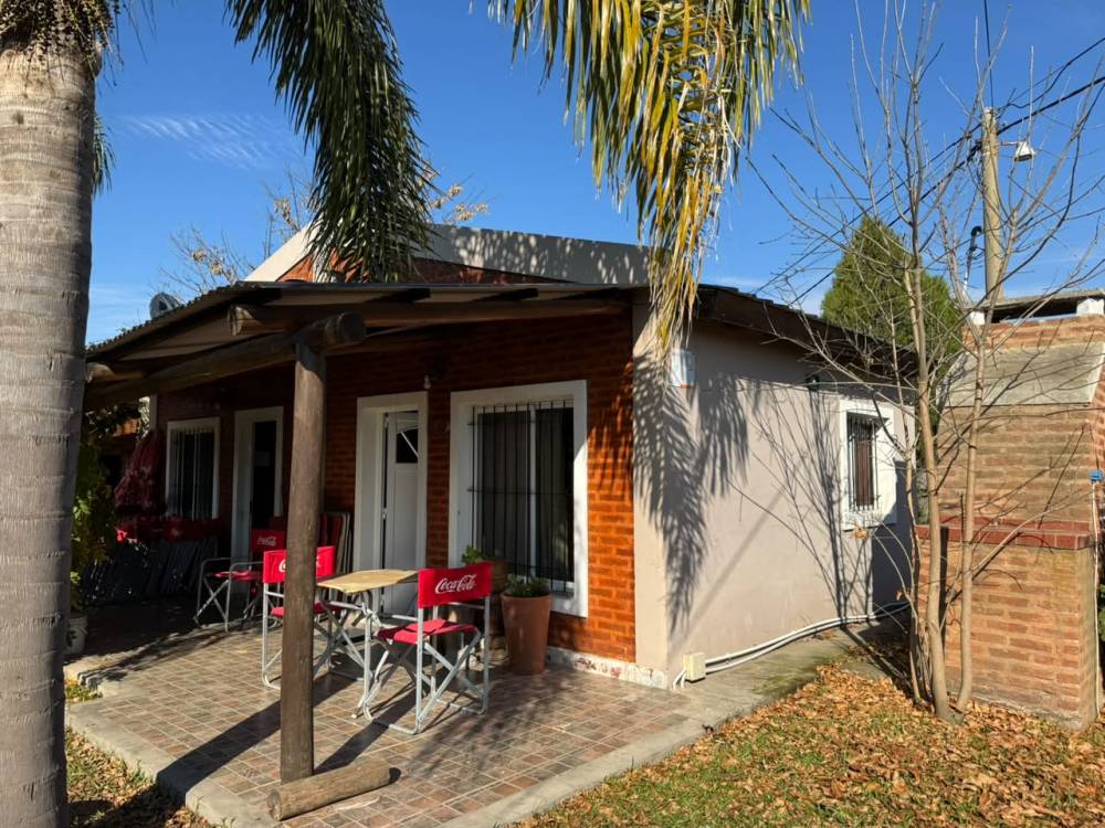 Local comercial y dos cabañas sobre amplio terreno, Pueblo Belgrano Nuevo