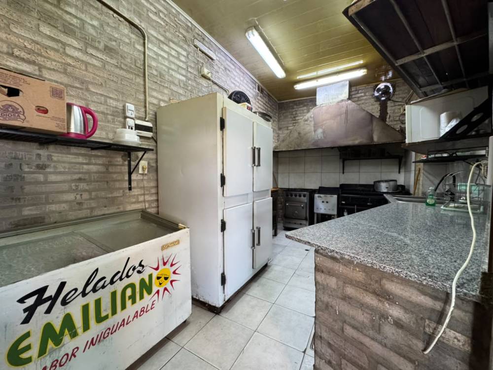 Local comercial y dos cabañas sobre amplio terreno, Pueblo Belgrano Nuevo