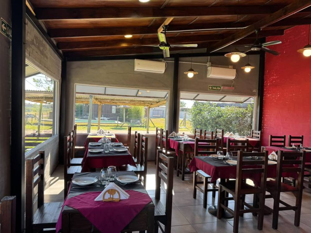 Local comercial y dos cabañas sobre amplio terreno, Pueblo Belgrano Nuevo