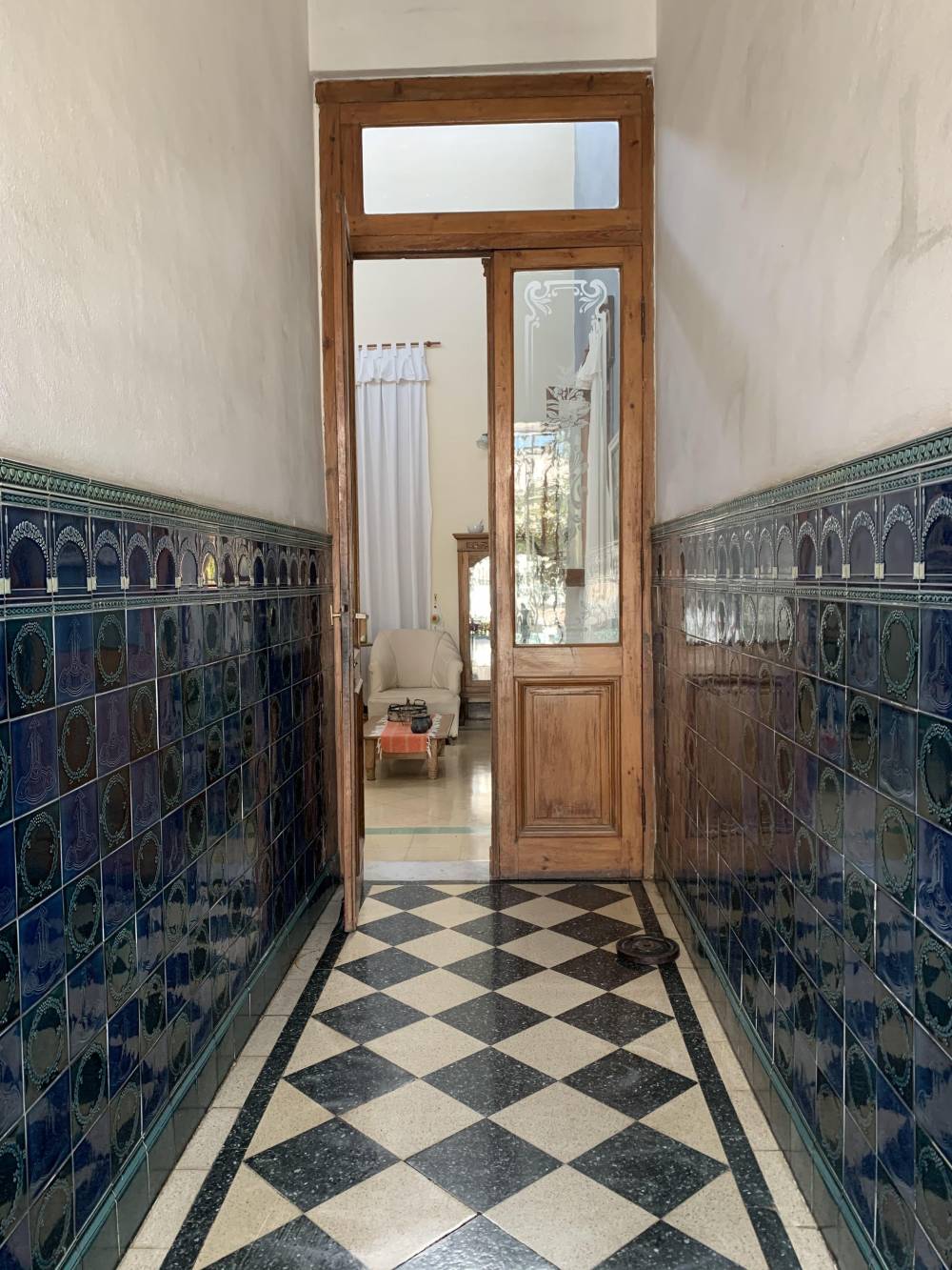  Casa de 4 Dormitorios con quincho y pileta en excelente ubicación