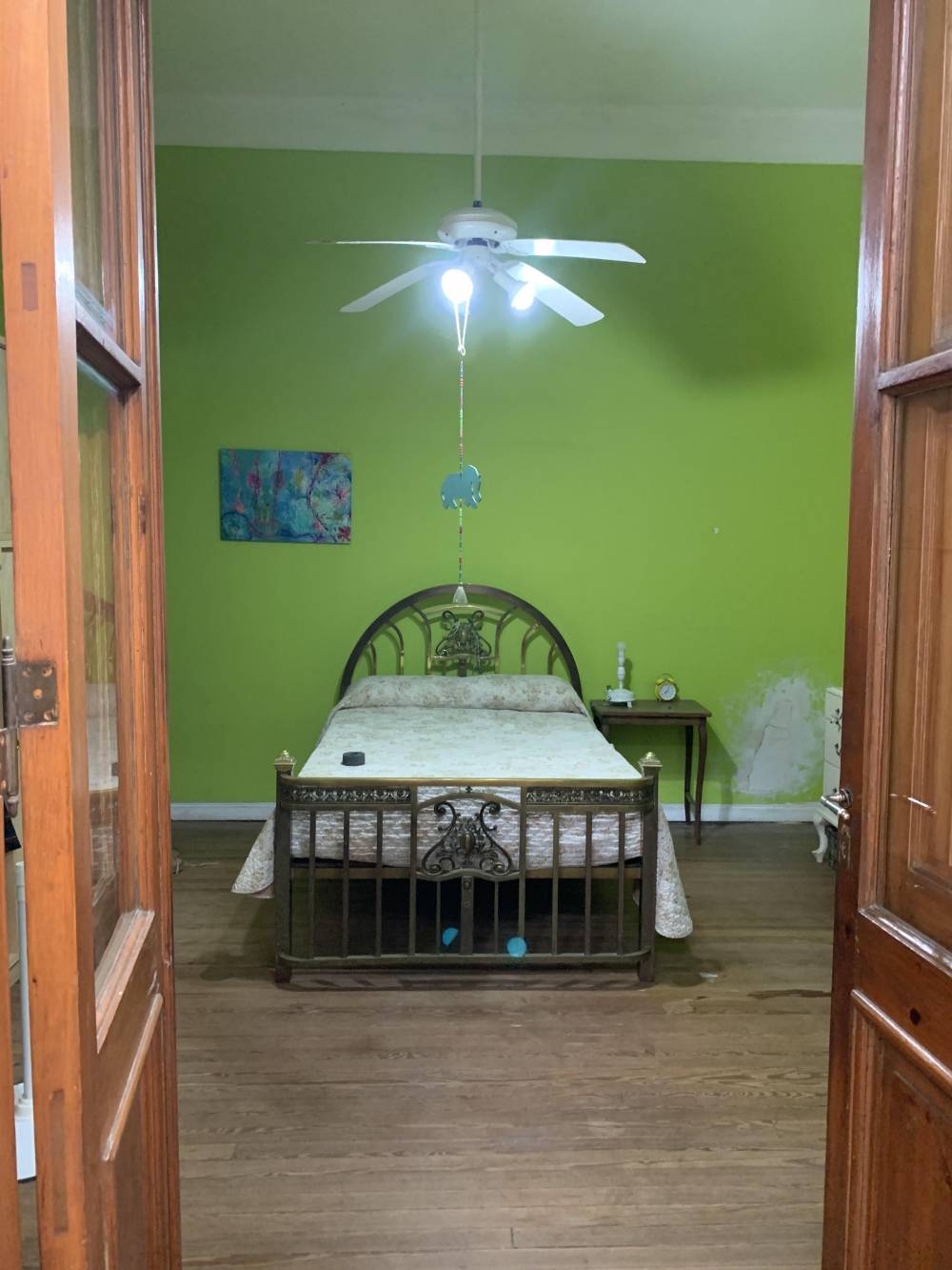  Casa de 4 Dormitorios con quincho y pileta en excelente ubicación