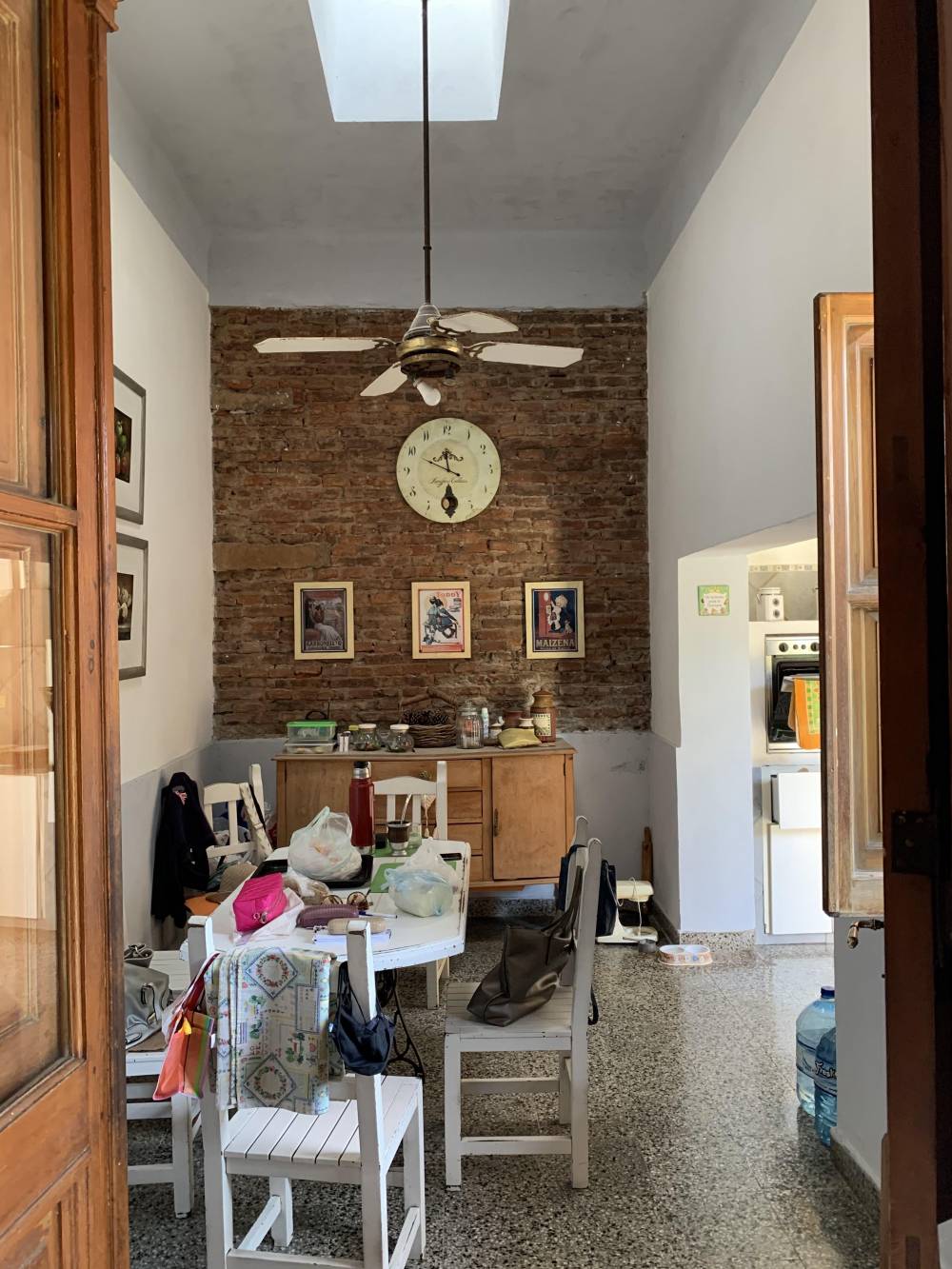  Casa de 4 Dormitorios con quincho y pileta en excelente ubicación