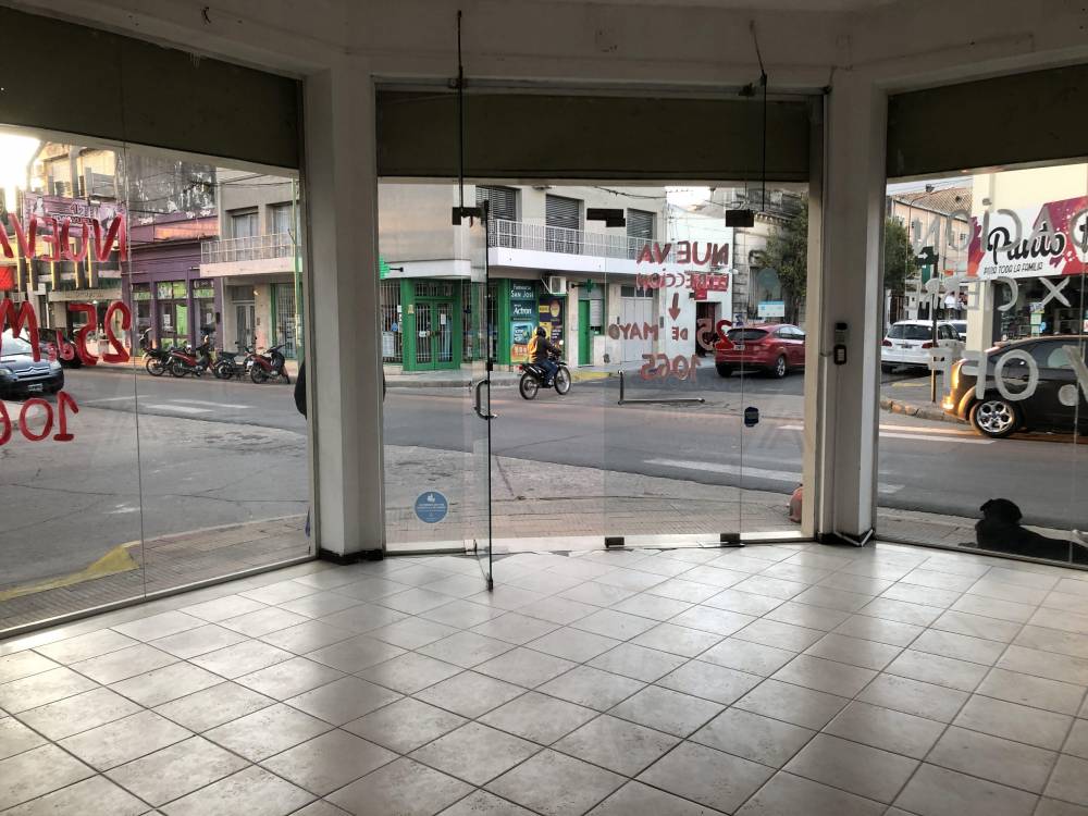 PROPIEDAD EN ESQUINA 25 DE MAYO Y CHALUP