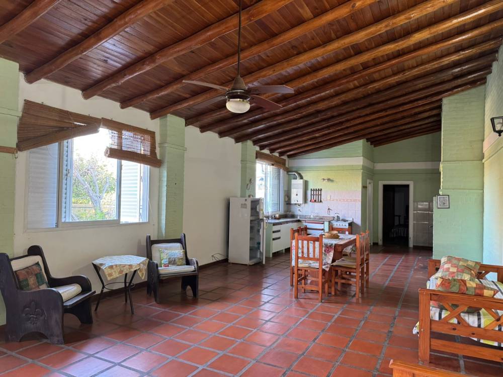 Quincho/casa con pileta en Parada 9 – Barrio Vinelli
