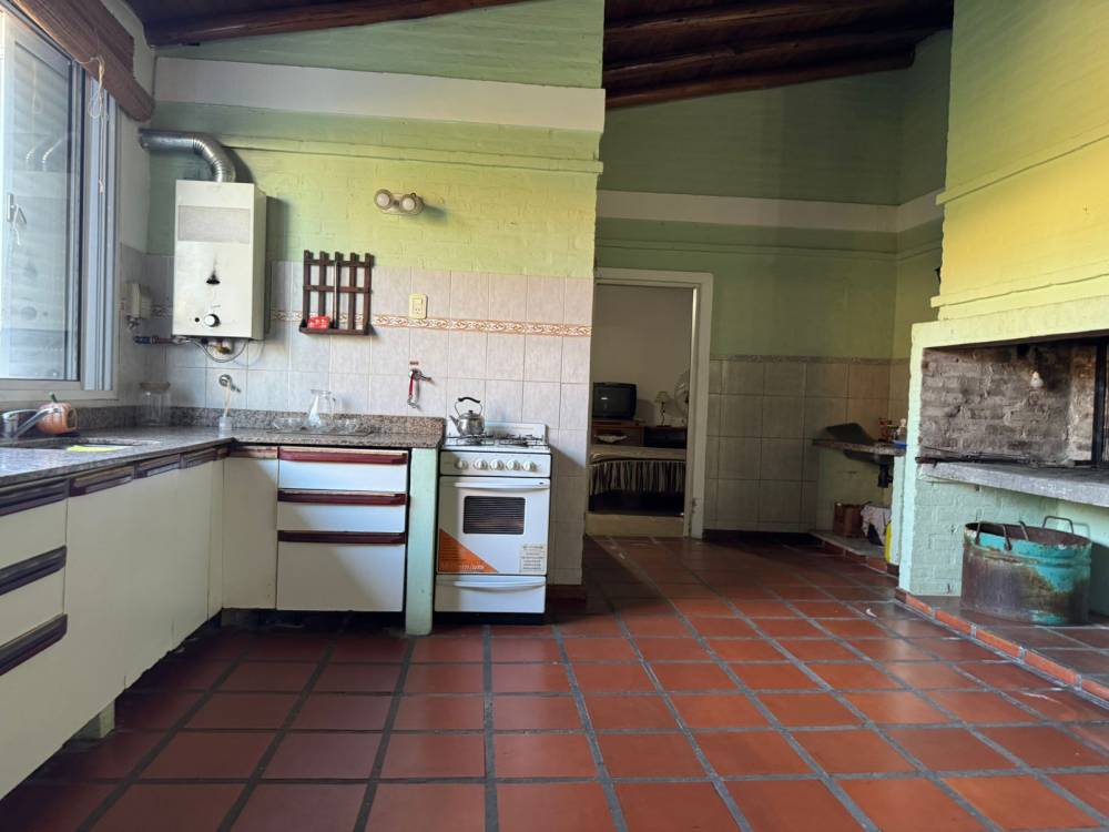 Quincho/casa con pileta en Parada 9 – Barrio Vinelli
