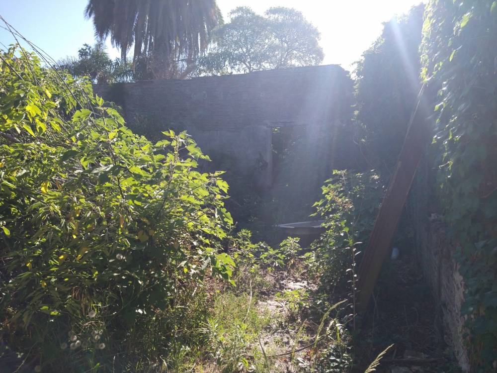 TERRENO CON CONSTRUCCIÓN EN ESQUINA BUENOS AIRES Y BORQUES