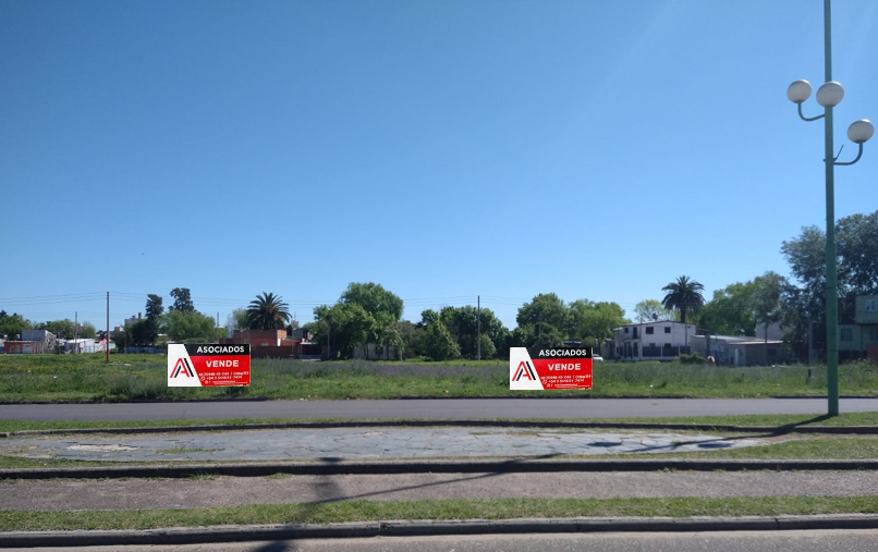 TERRENO DE 2431 M2 SOBRE AVENIDA PARQUE - (AV. CÁNDIDO IRAZUSTA)