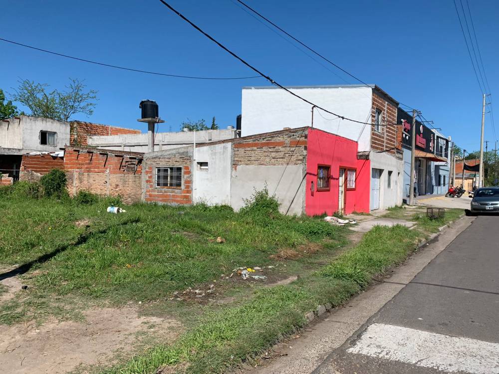 TERRENO DE 268 M2 SOBRE AVENIDA PARQUE - (AV. CÁNDIDO IRAZUSTA)