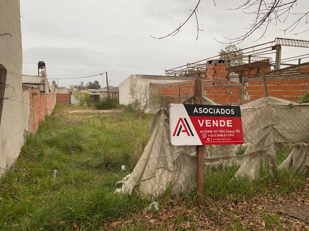 TERRENO DE 323M2 - SOBRE CALLE VILLA DEL CERRO, ZONA AGROTECNICO