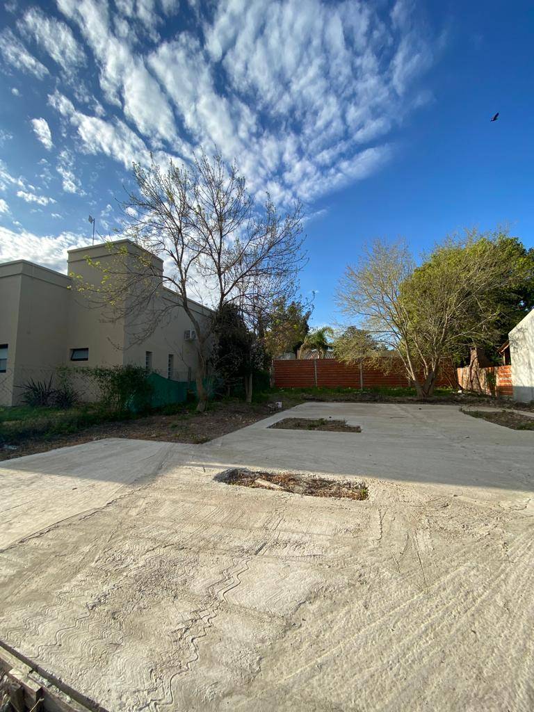 Listo para Construir: Terreno de 378 m² con Servicios Completos