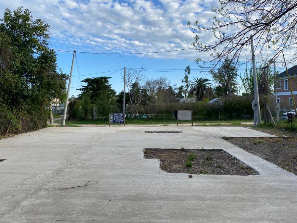 Listo para Construir: Terreno de 378 m² con Servicios Completos