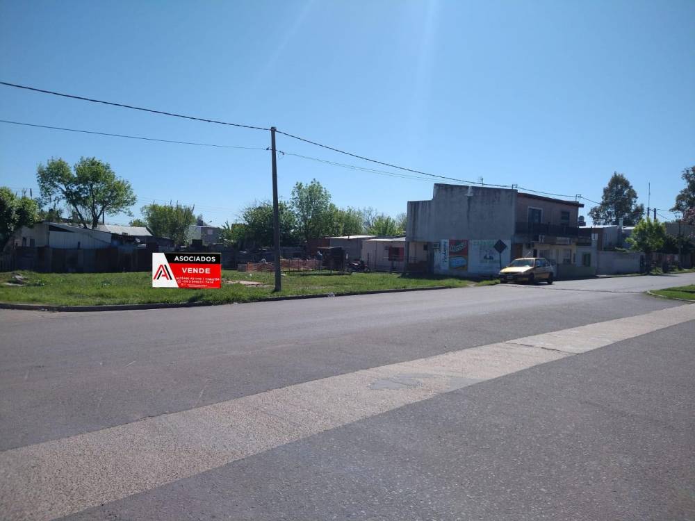 TERRENO DE 448 M2 SOBRE AVENIDA PARQUE - (AV. CÁNDIDO IRAZUSTA)