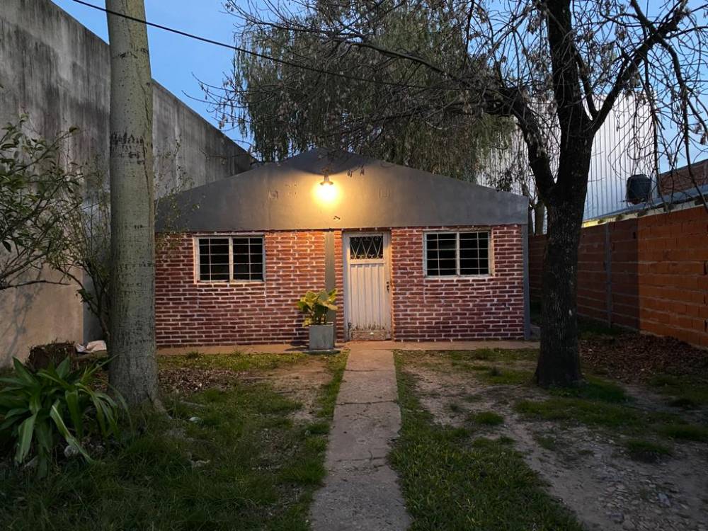 Terreno con contrucción de 580 m2, calle Furquez