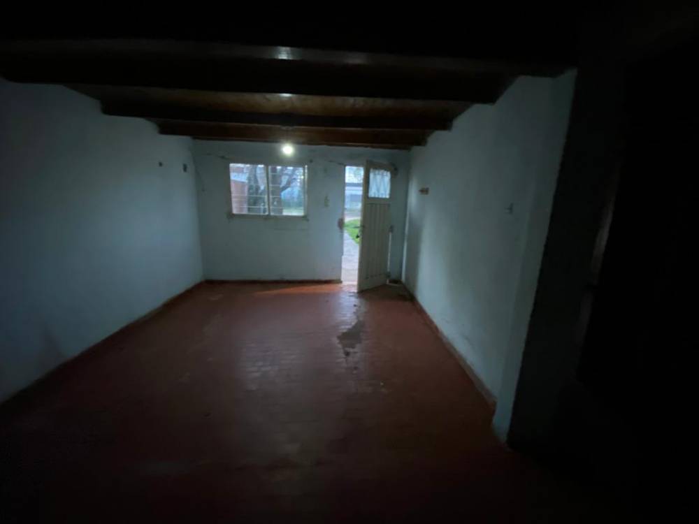 Terreno con contrucción de 580 m2, calle Furquez