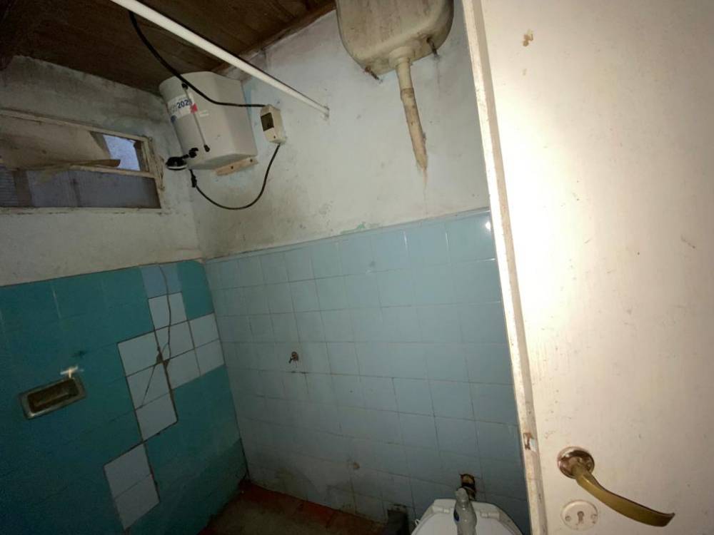 Terreno con contrucción de 580 m2, calle Furquez