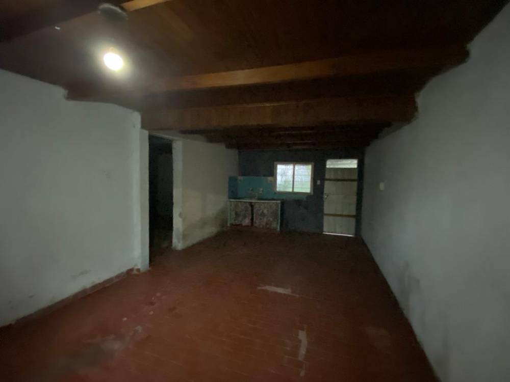 Terreno con contrucción de 580 m2, calle Furquez