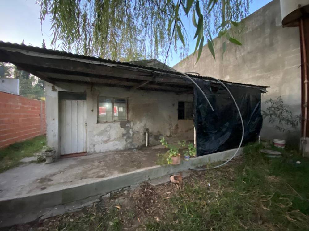 Terreno con contrucción de 580 m2, calle Furquez