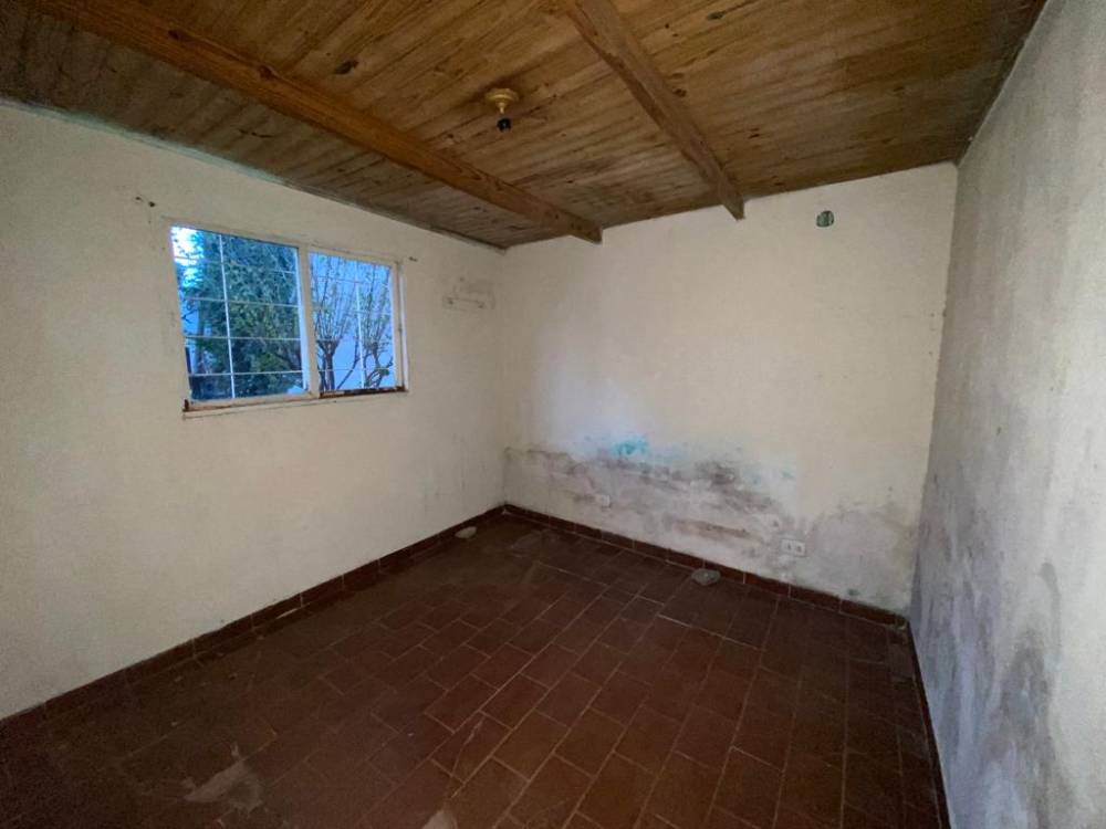 Terreno con contrucción de 580 m2, calle Furquez
