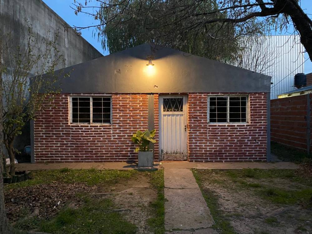 Terreno con contrucción de 580 m2, calle Furquez