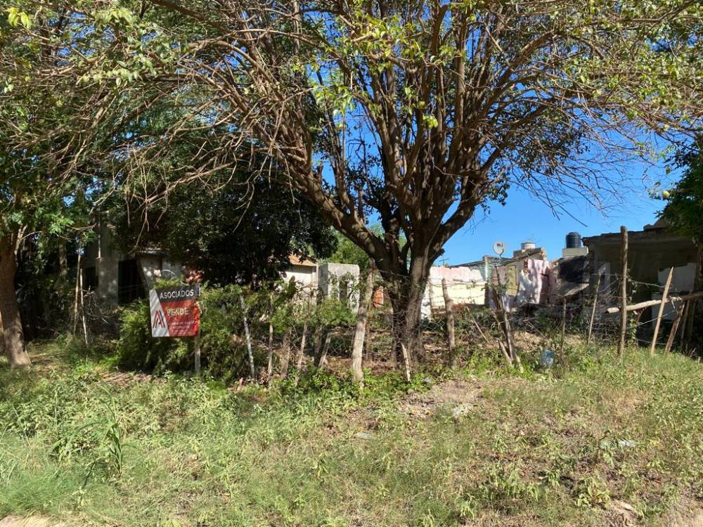 TERRENO EN ESQUINA SAN JUAN Y GUTENBERG